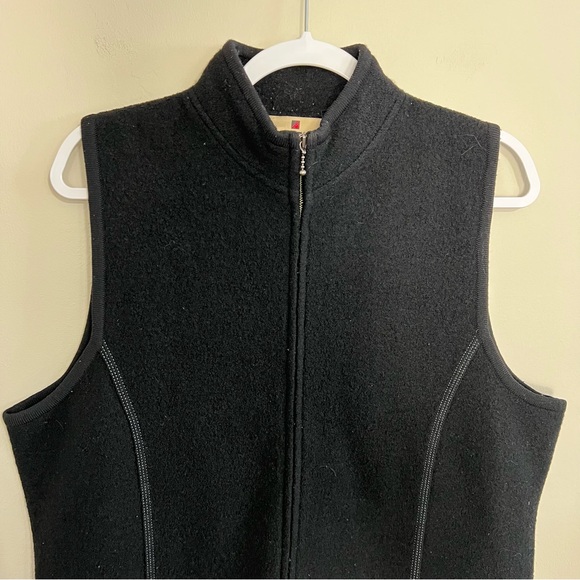 Woolrich Women’s Black Wool Zipup Vest size large - Picture 2 of 10